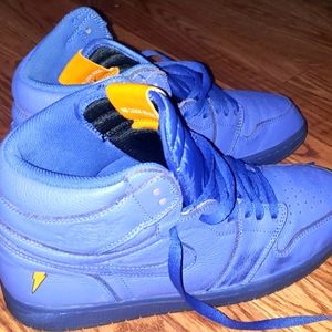 Authentic Jordan 1 Retro High
Gatorade Rush Violet